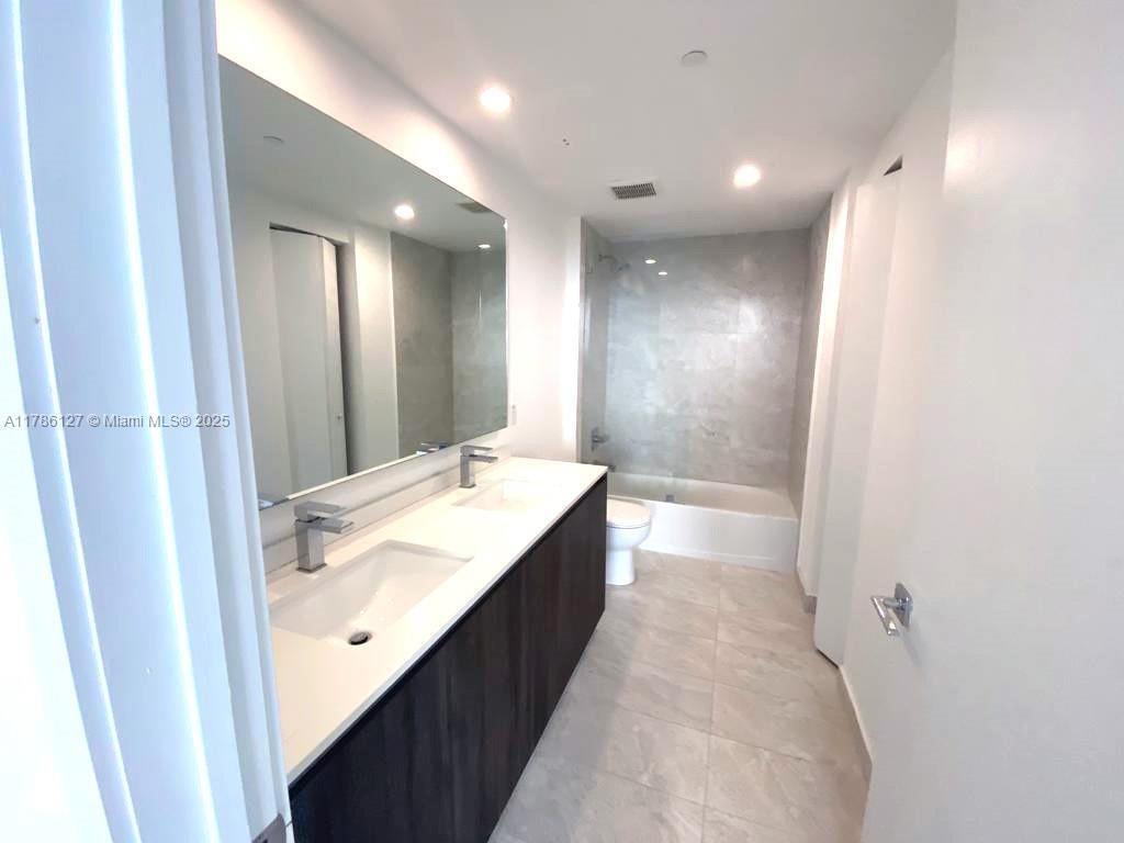 Condo in Miami, Florida, United States 5 - 16640197