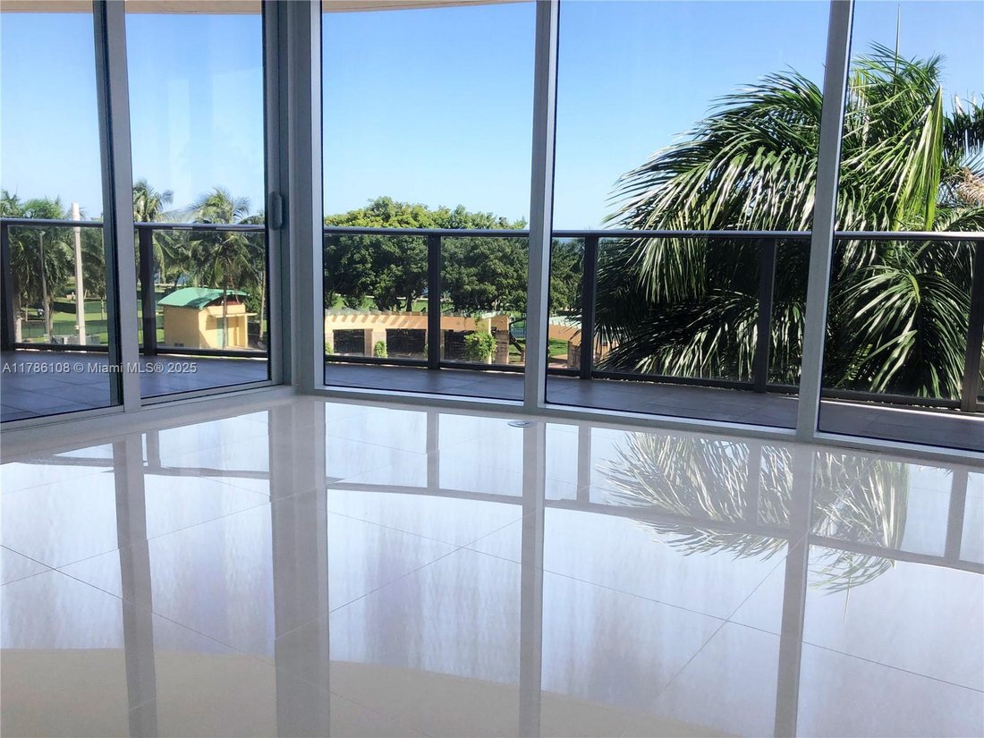 Condo in Miami, Florida, United States 3 - 16640225