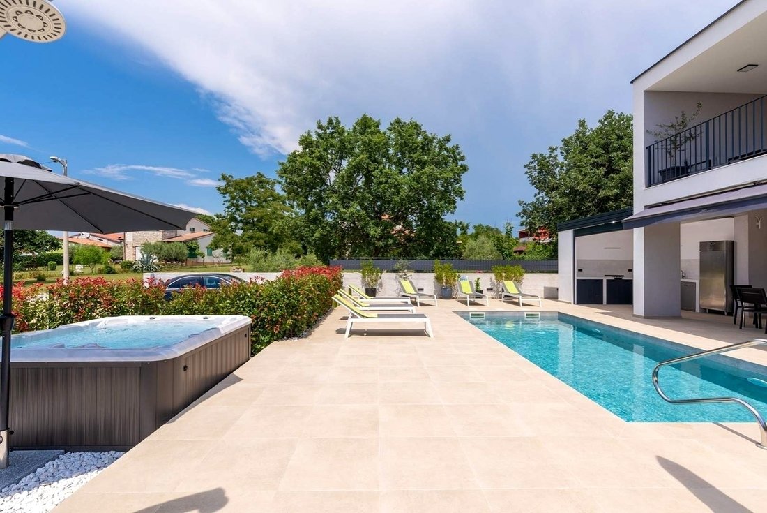 Villa in Porec, Istria County, Croatia 4 - 16638474