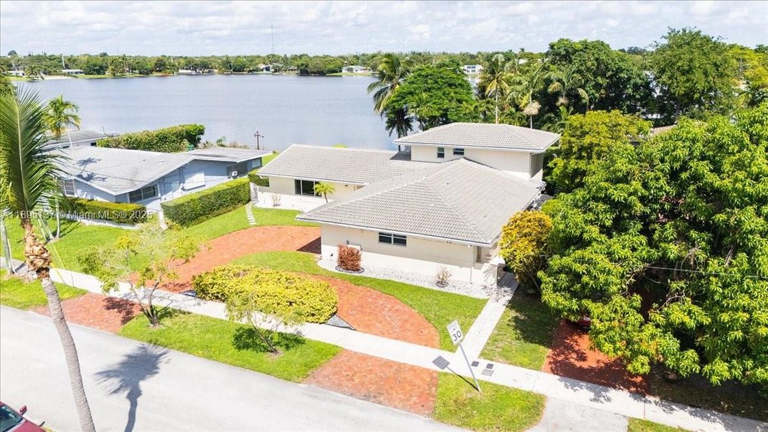 House in North Miami Beach, Florida, United States 3 - 16637974