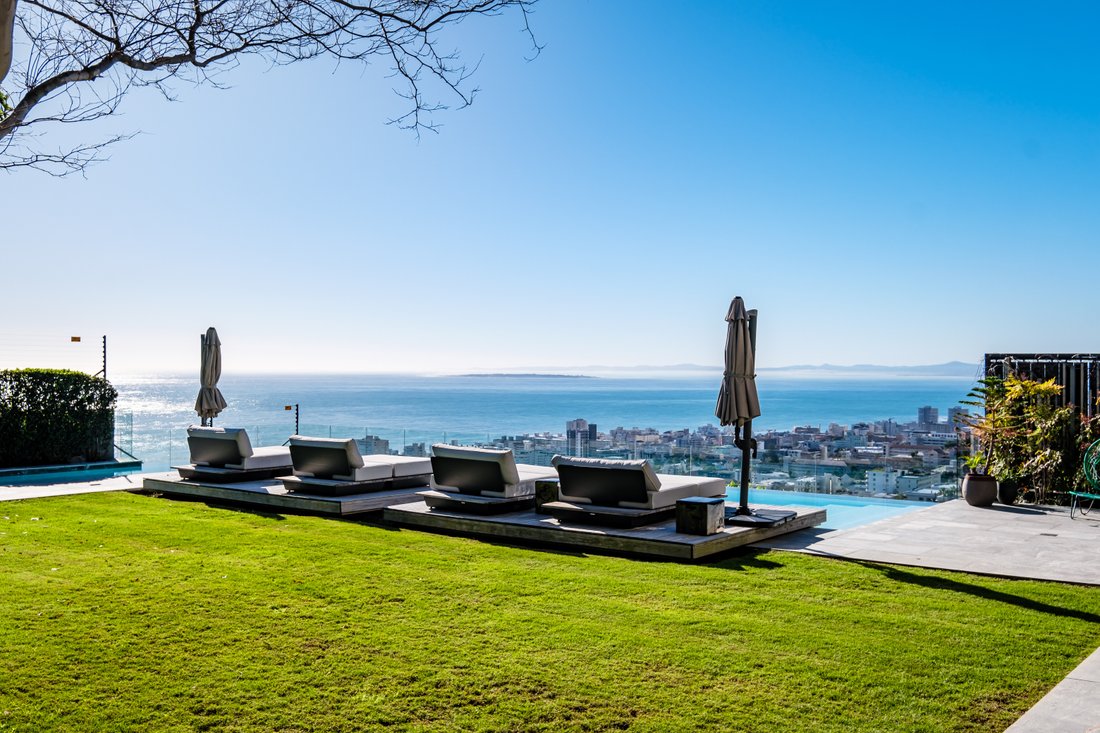 House in Fresnaye, Bakoven, Cape Town 5 - 16629354