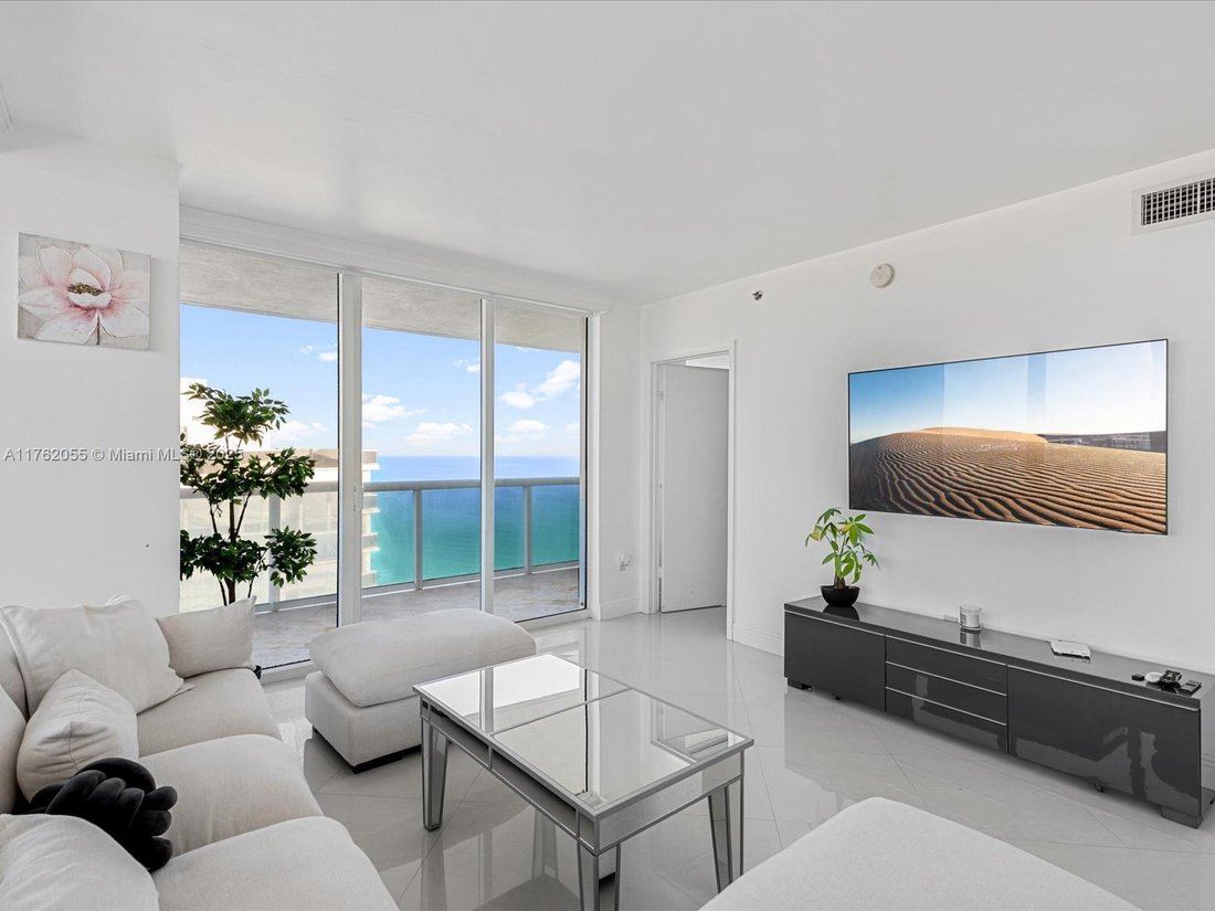 Condo in Hallandale Beach, Florida, United States 2 - 16639771