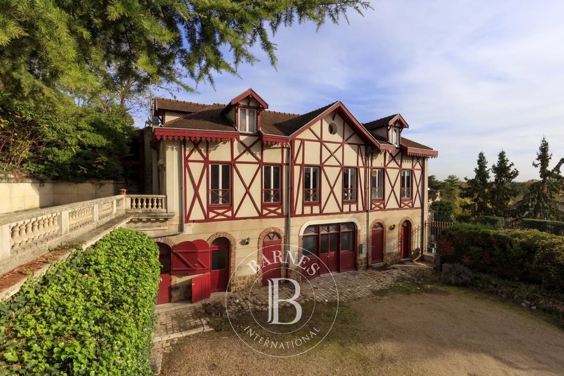 House in Forêt, Saint-Germain-en-Laye, France 1 - 16647852