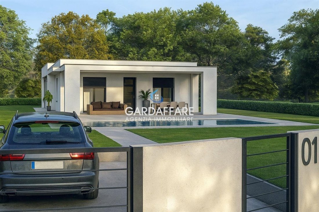 Villa in Manerba del Garda, Lombardy, Italy 1 - 16646116