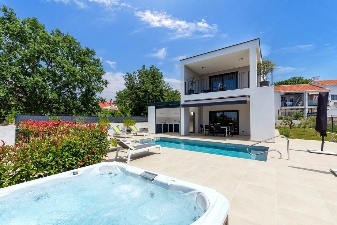 Villa in Porec, Istria County, Croatia 2 - 16638474