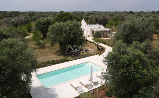 Country House in Ceglie Messapica, Apulia, Italy 1