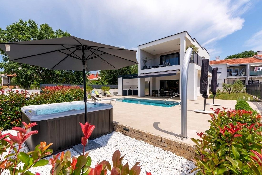 Villa in Porec, Istria County, Croatia 1 - 16638474