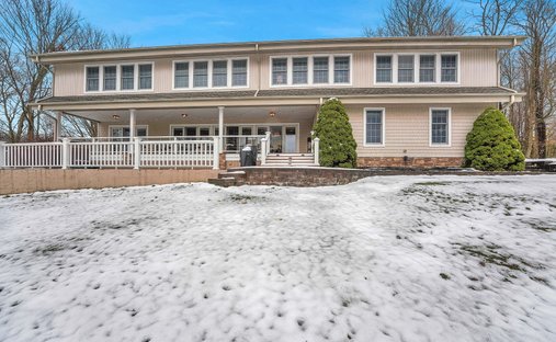 House in Bemus Point, New York, United States 1
