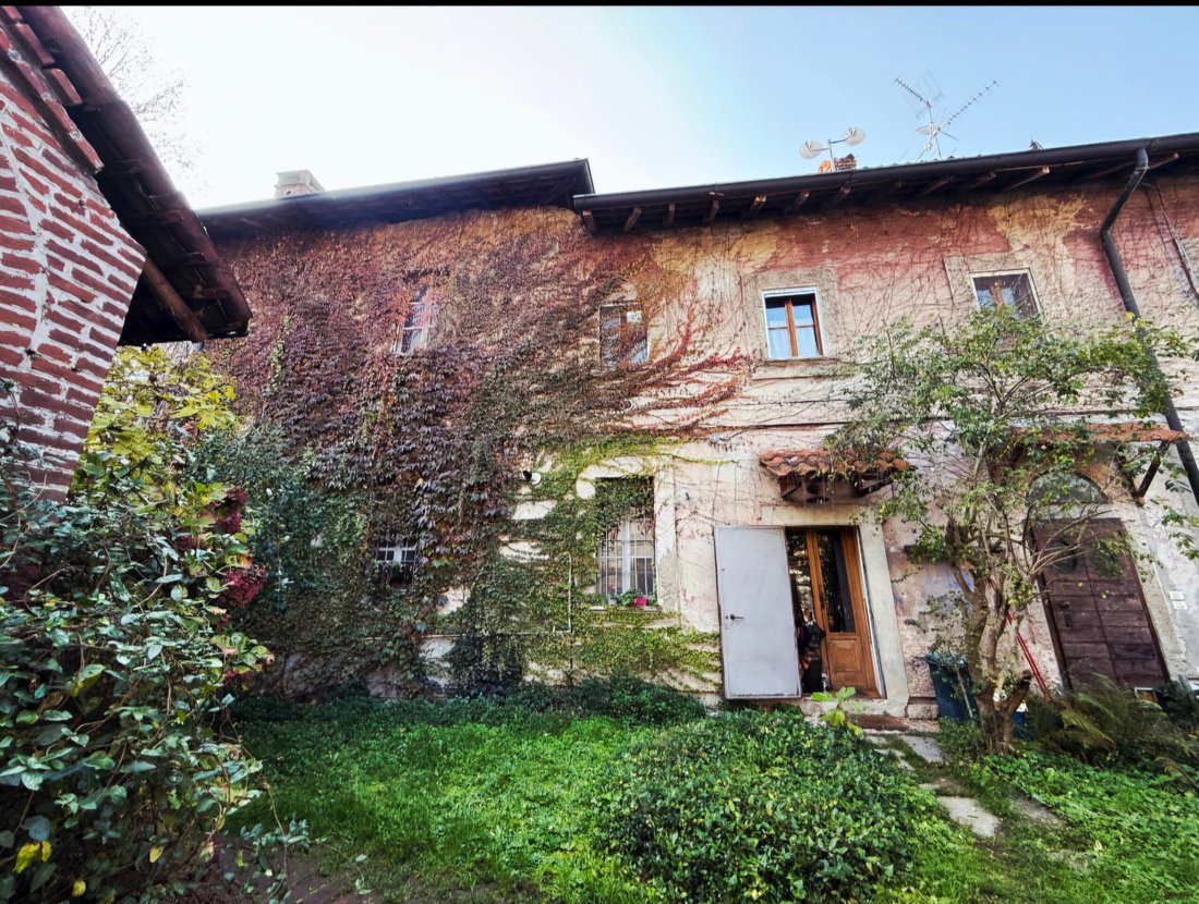 Country House in Chiaravalle - Quintosole, Milan, Italy 3 - 16647843