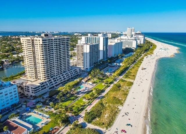 Condo in Miami Beach, Florida, United States 2 - 16640066