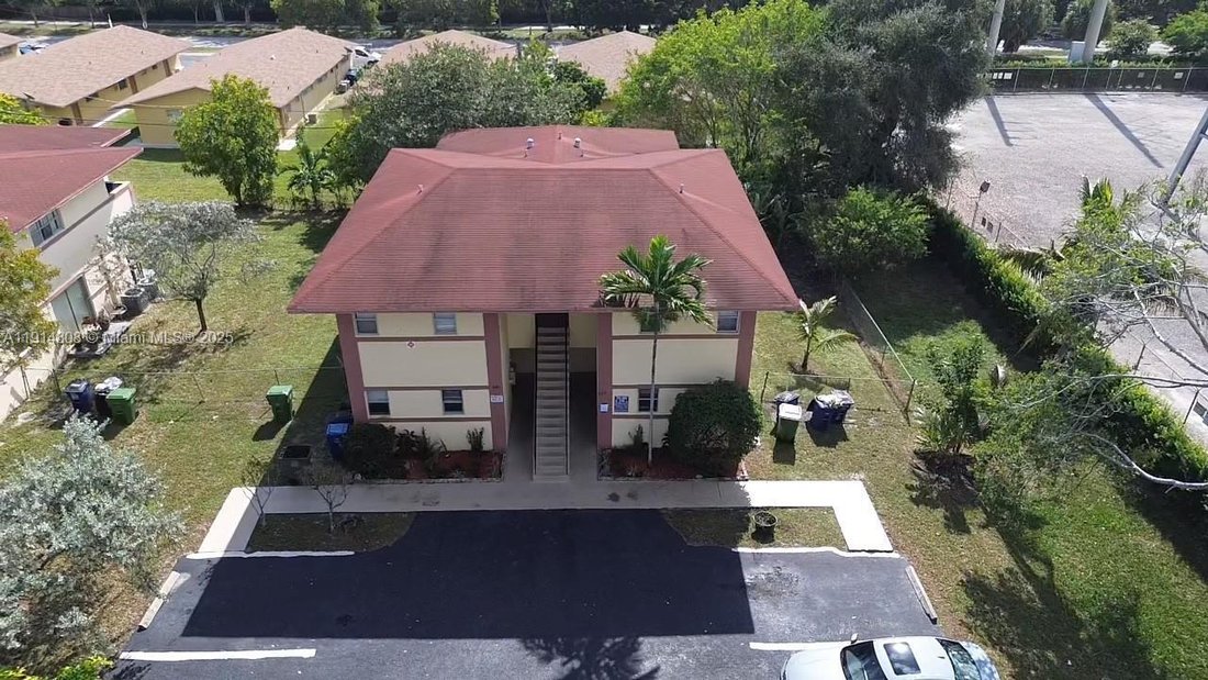 Hallandale Beach, Florida, United States 4 - 16645612