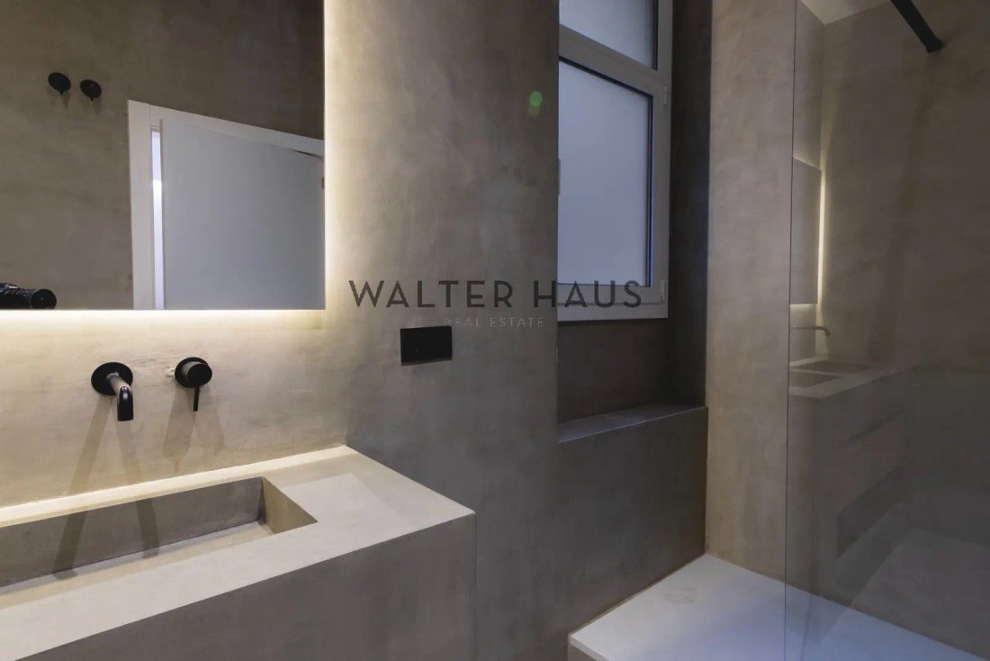 Apartment in Eixample, Barcelona, Spain 4 - 15358813