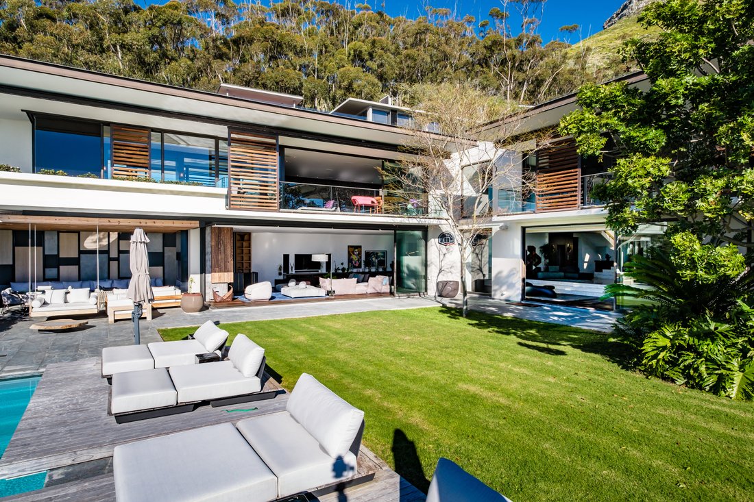 House in Fresnaye, Bakoven, Cape Town 3 - 16629354