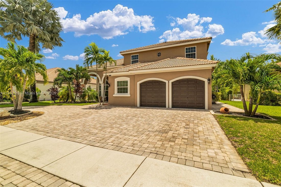 House in Miramar, Florida, United States 2 - 16640241
