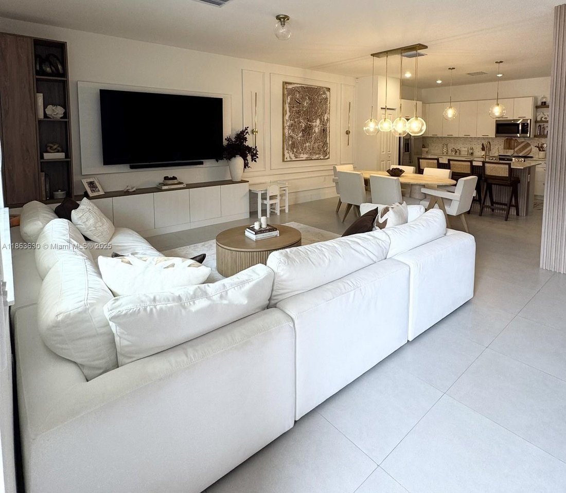 Townhouse in Miami Springs, Florida, United States 2 - 16638756