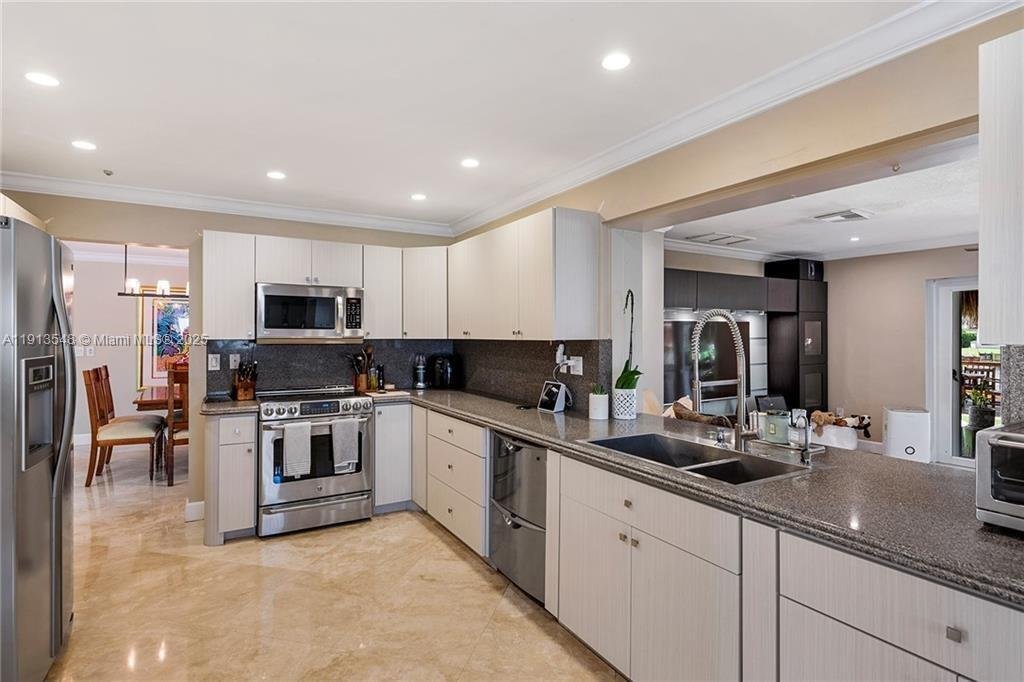 House in Aventura, Florida, United States 5 - 16638659