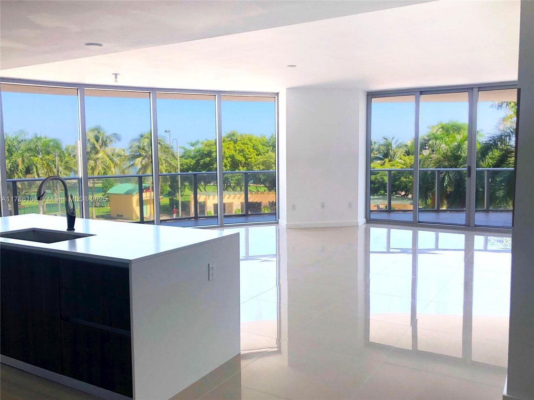 Condo in Miami, Florida, United States 1 - 16640225