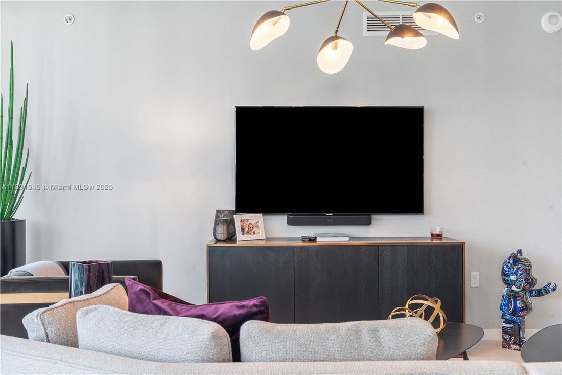 Condo in Miami, Florida, United States 5 - 16640995