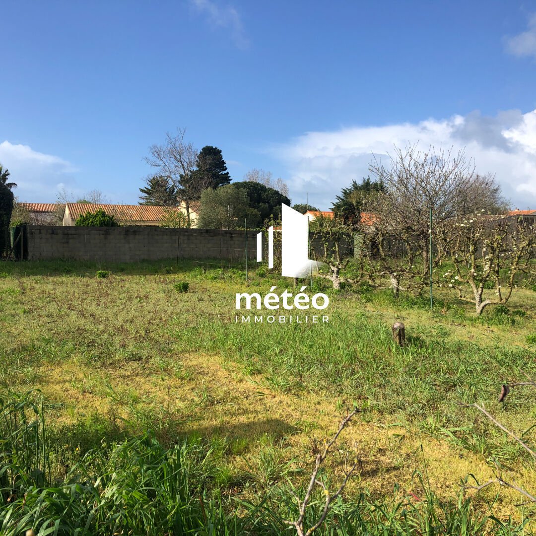 Land in Olonne-sur-Mer, Les Sables-d'Olonne, France 2 - 16631536