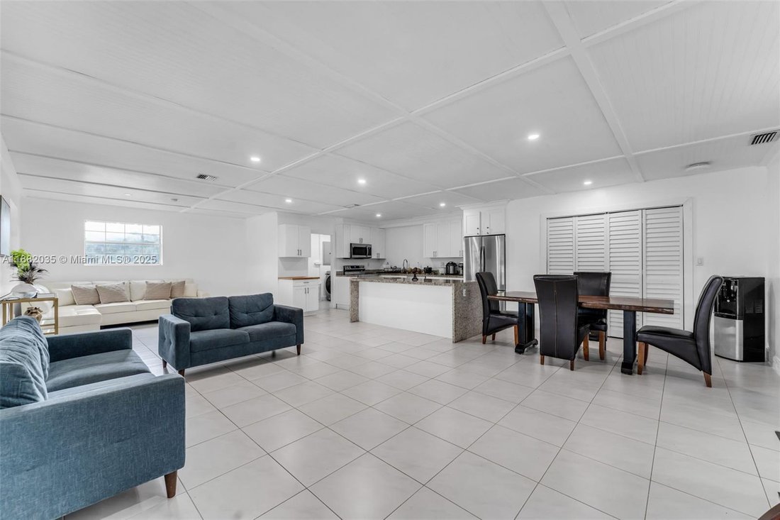 House in Miami, Florida, United States 4 - 16640001