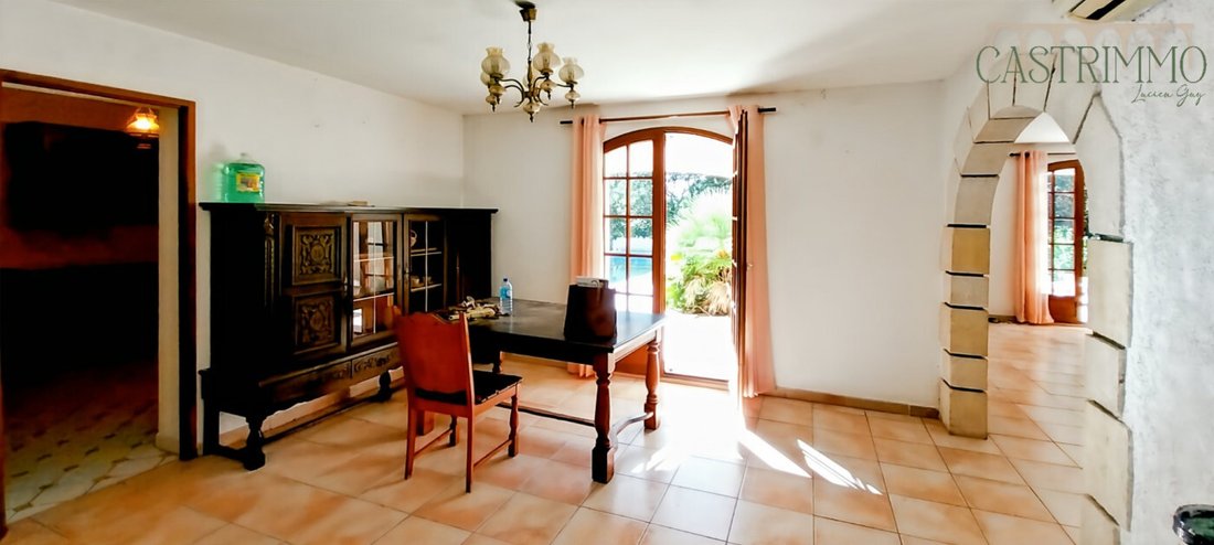 House in Centre Ville, Castries, France 5 - 16630113