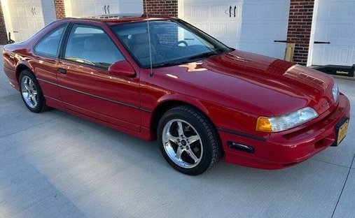 Ford Thunderbird in Calverton, NY, United States 1