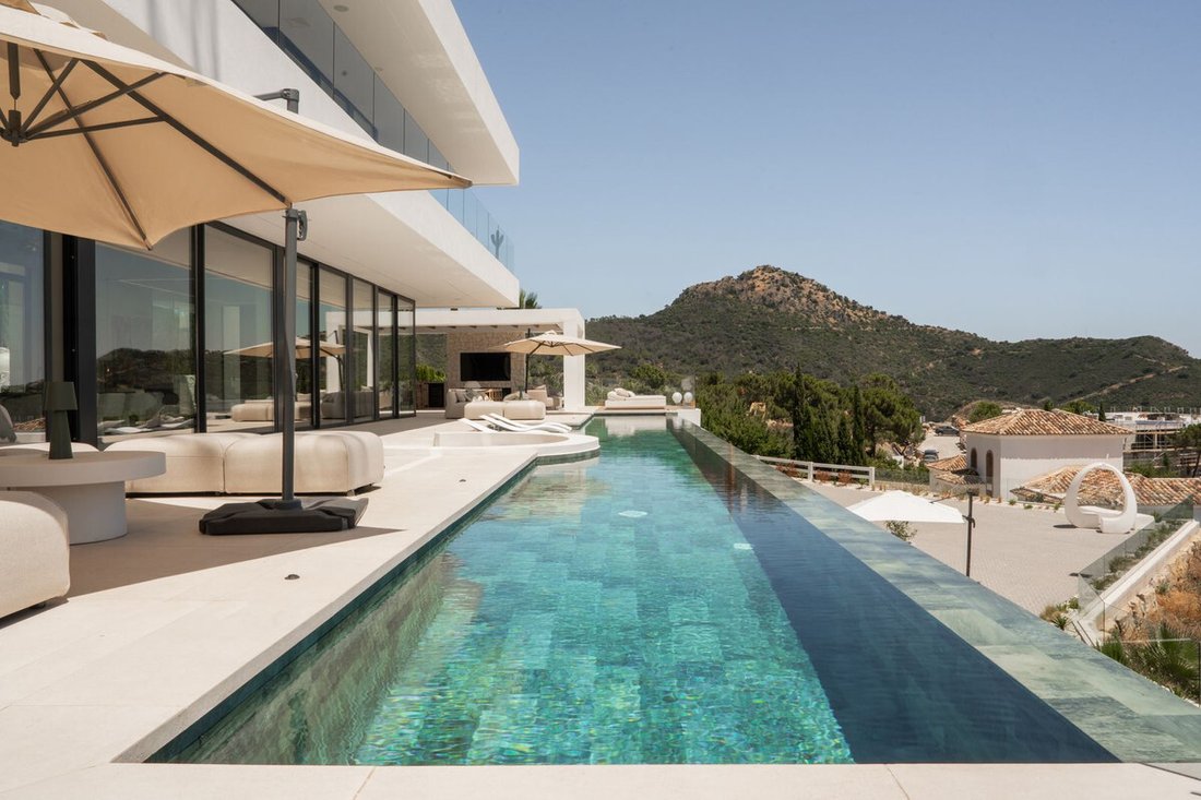 Villa in Benahavis, Andalusia, Spain 3 - 16630390