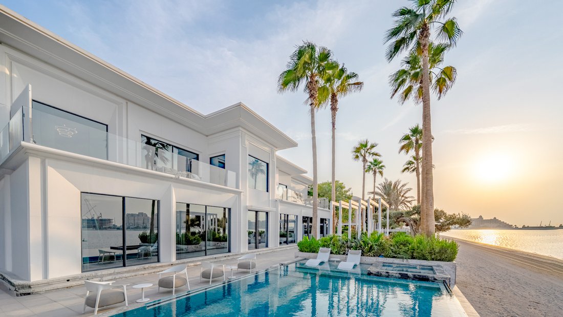 Villa in Palm Jumeirah, Dubai, United Arab Emirates 1 - 16629727