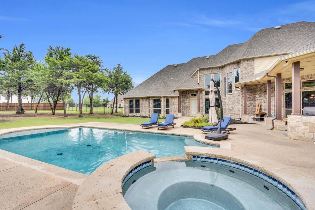 House in Midlothian, Texas, United States 3 - 16642698