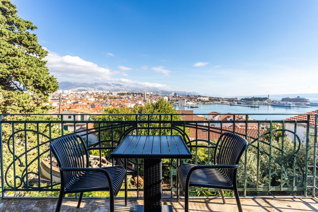 Apartment in Varos, Split, Split-Dalmatia County 1 - 16614200