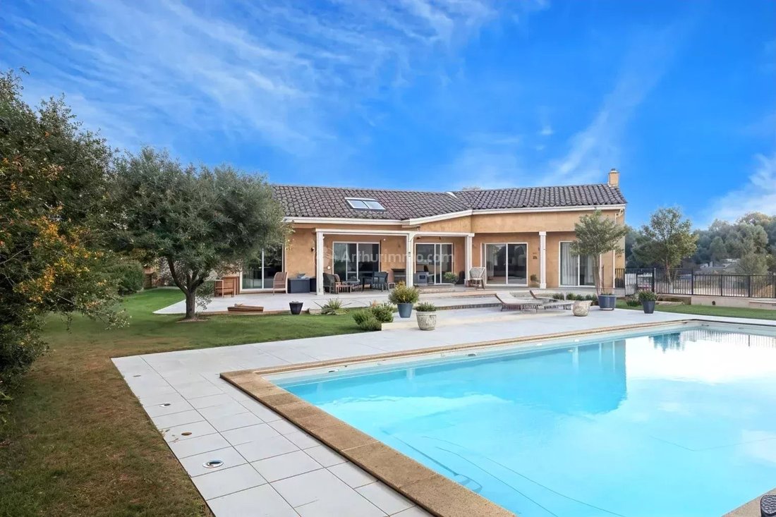House in Castelnau-de-Levis, Occitania, France 1 - 16571110