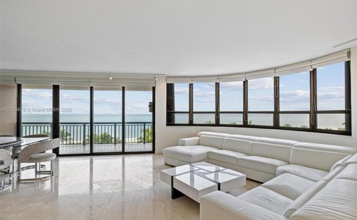 Condo in Bal Harbour, Florida, United States 1
