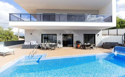 House in Mexilhoeira Grande, Algarve, Portugal 1