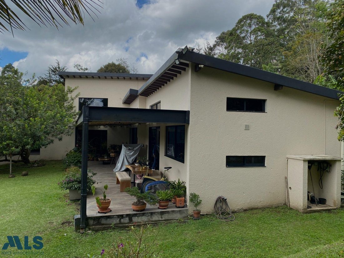 Finca in El Carmen, Carmen de Viboral, Colombia 3 - 16644310