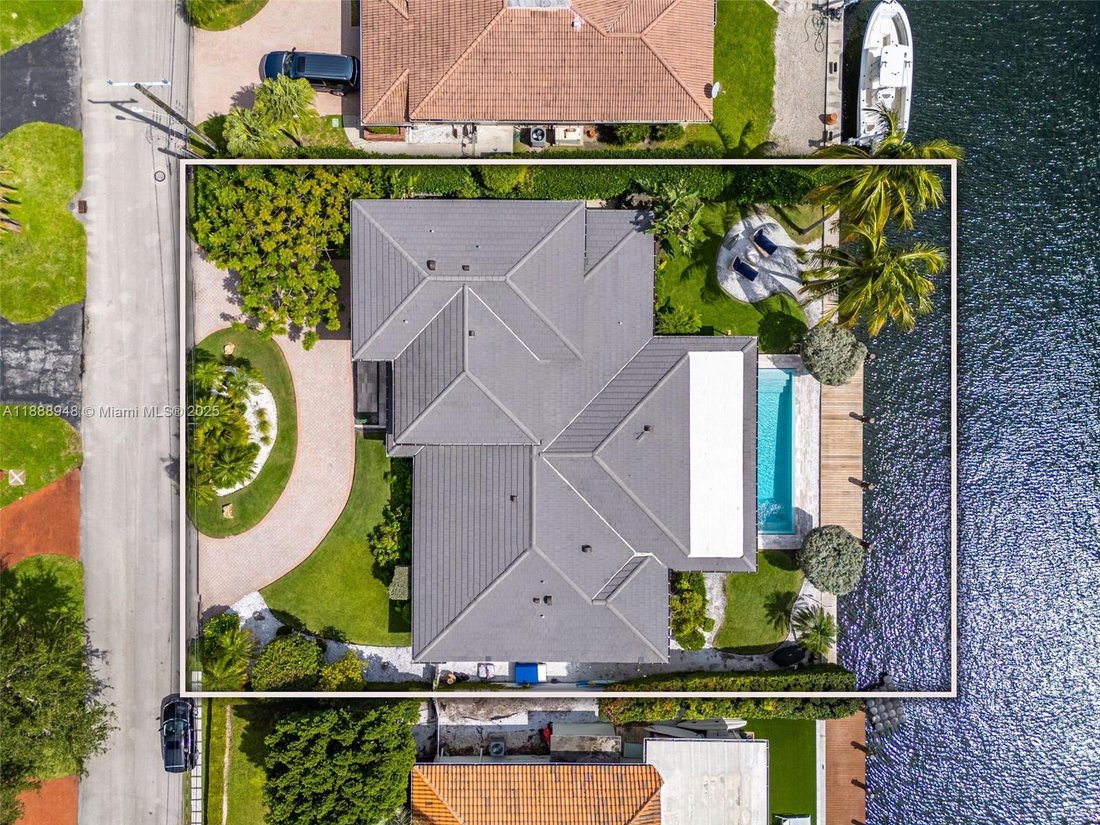 House in Miami, Florida, United States 5 - 16637345