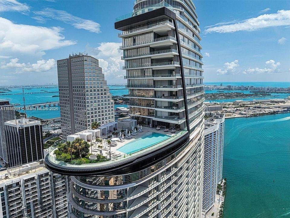 Condo in Miami, Florida, United States 1 - 16635747