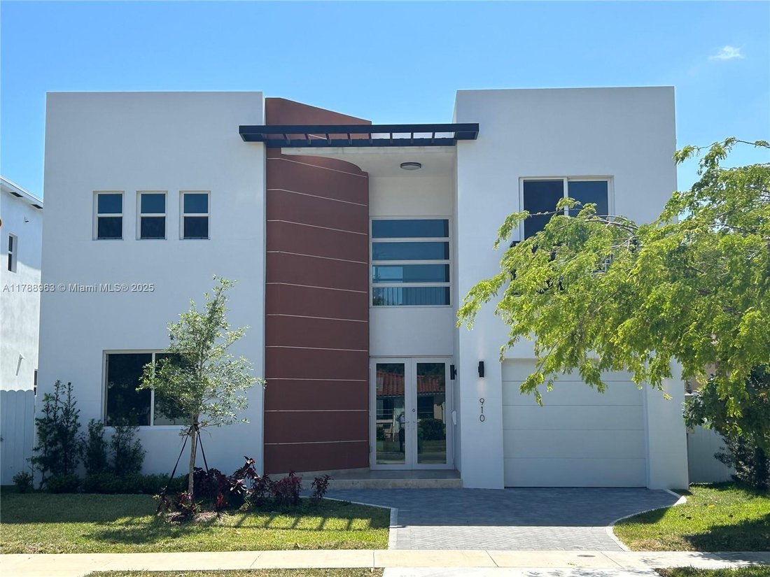 House in Miami, Florida, United States 1 - 16640410