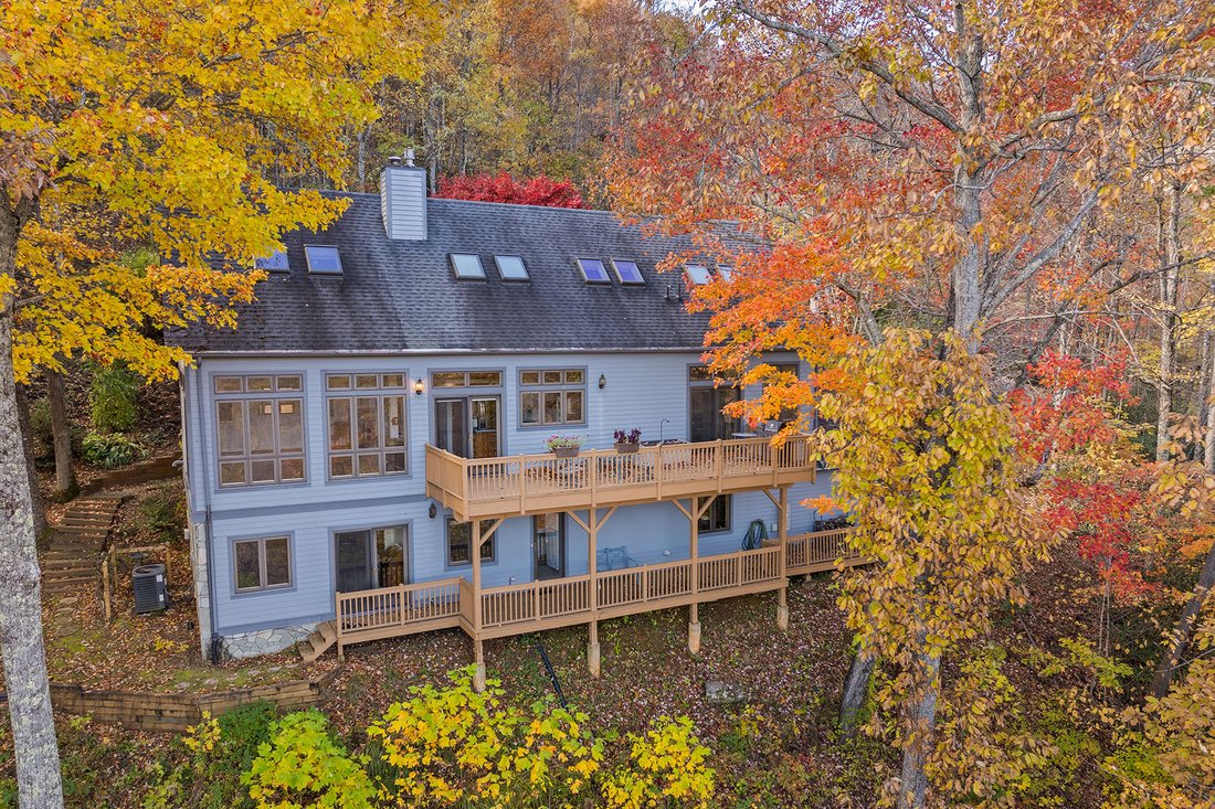 House in Black Mountain, North Carolina, United States 1 - 16629447