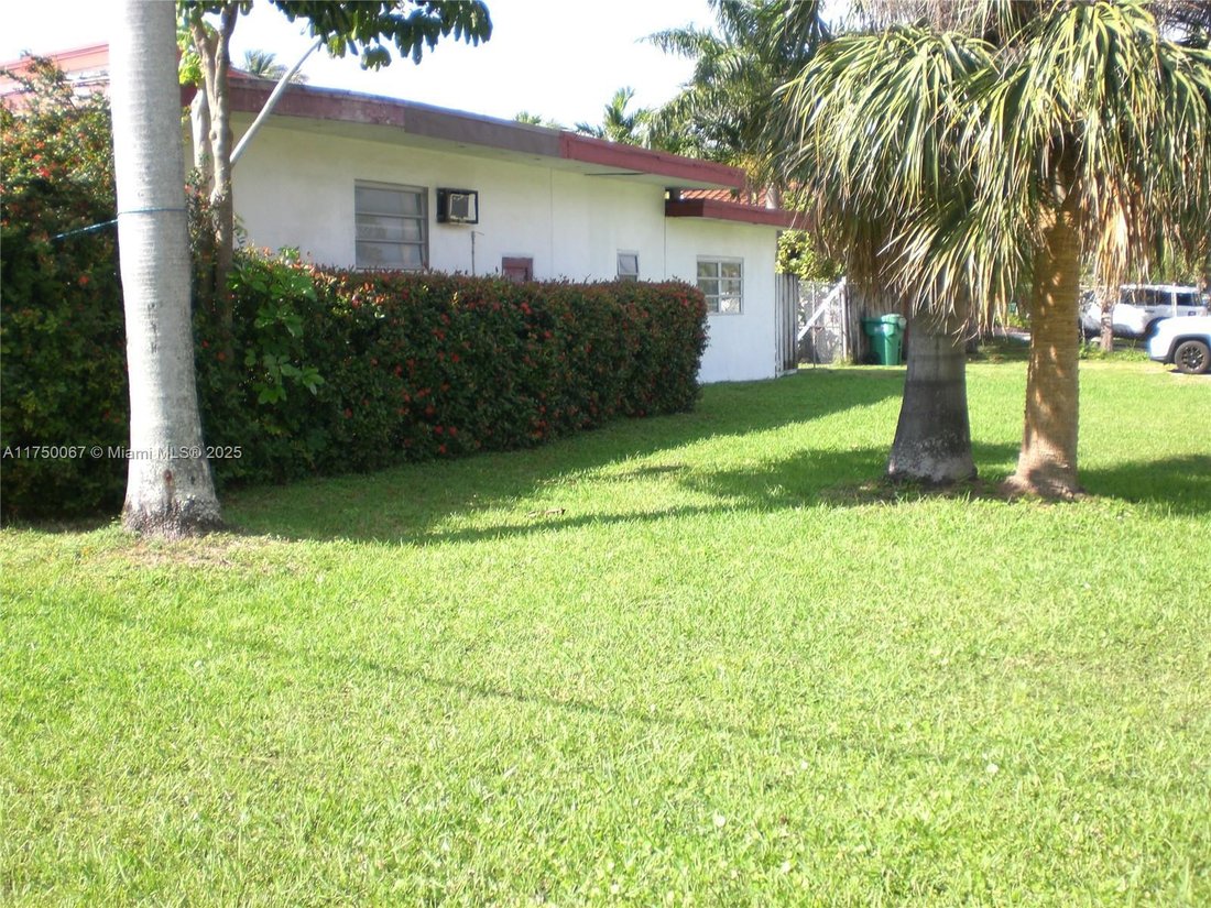 House in Golden Beach, Florida, United States 2 - 16640608