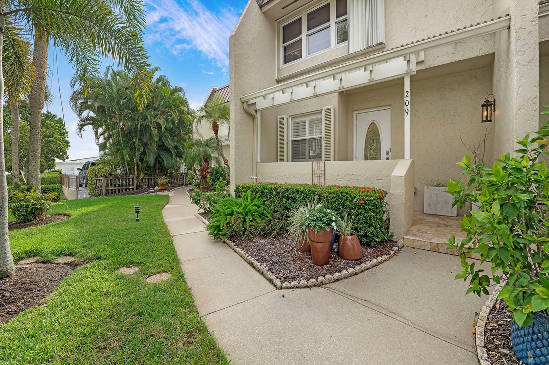 House in Naples, Florida, United States 4 - 16629381