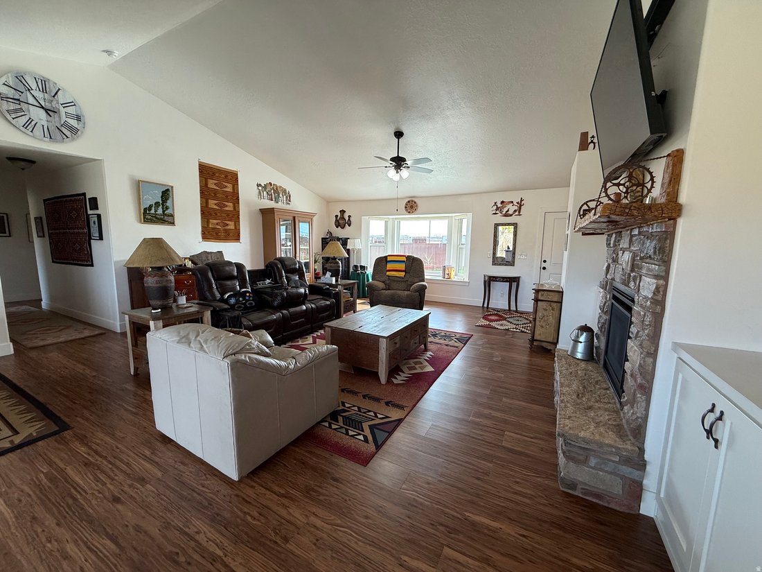 House in Green River, Utah, United States 4 - 16635389