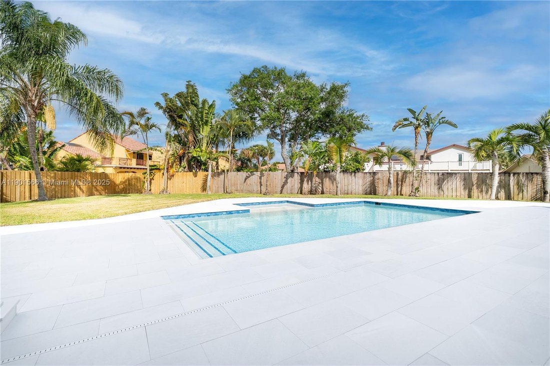 House in Davie, Florida, United States 5 - 16640344