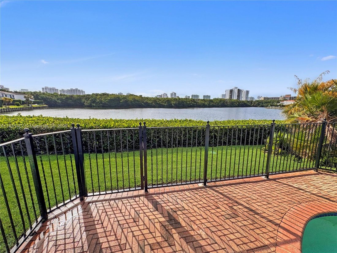 House in Aventura, Florida, United States 3 - 16637701