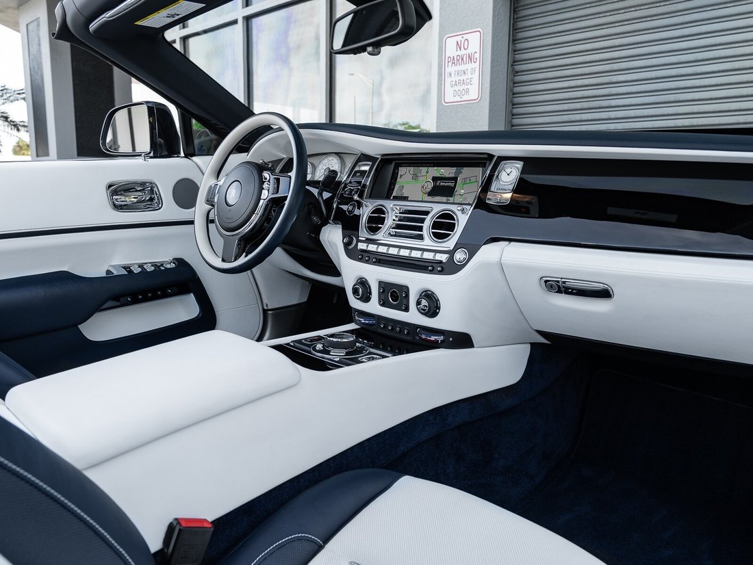 Cabriolet in Naples, FL 2 - 16602720