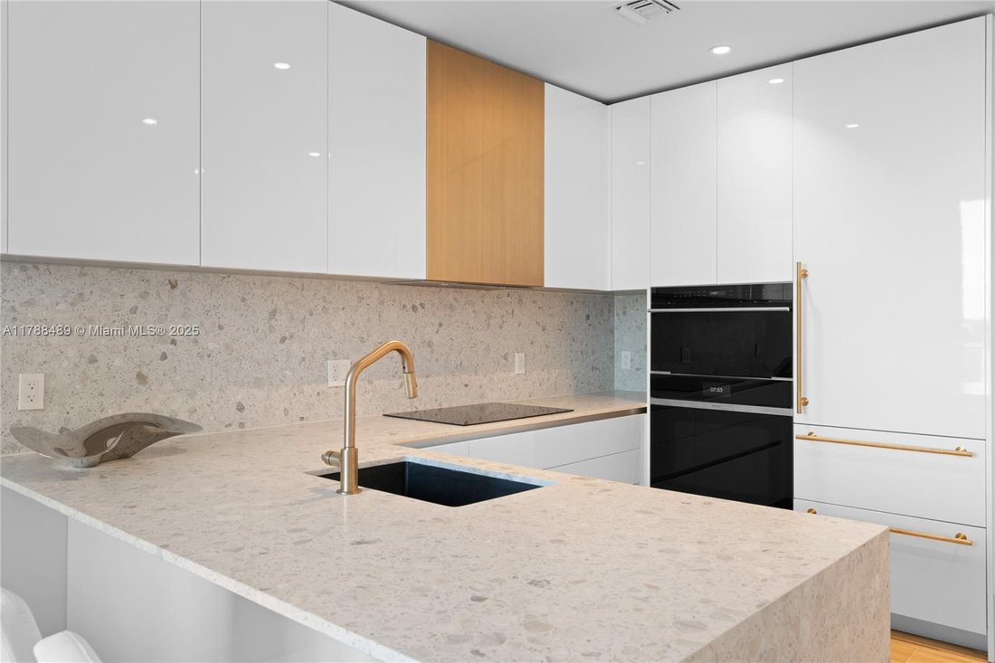 Condo in Miami, Florida, United States 2 - 16641506