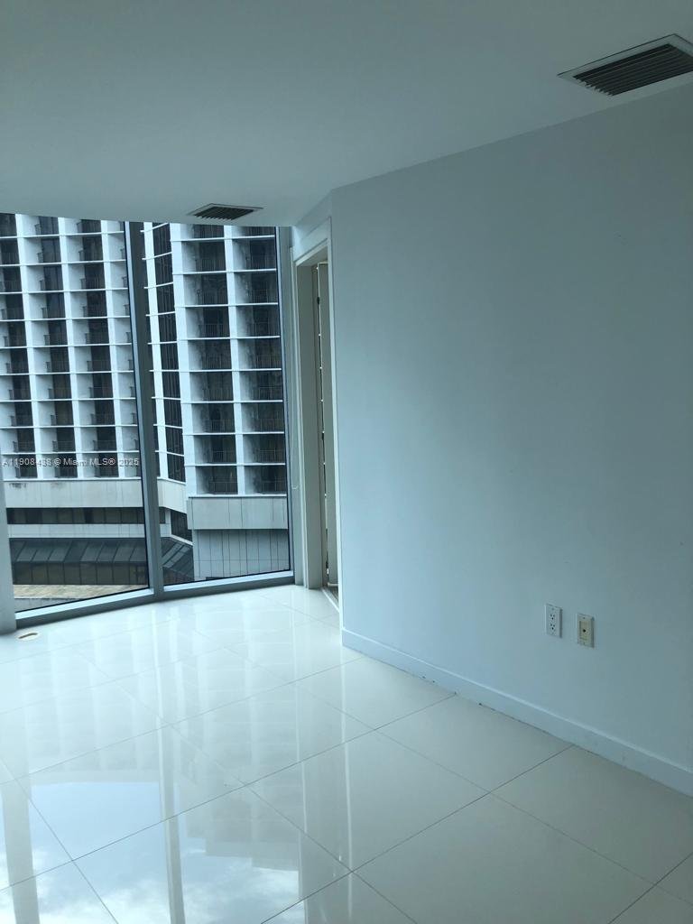 Condo in Miami, Florida, United States 4 - 16639288