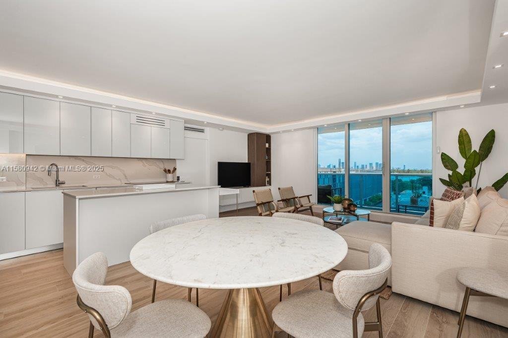 Condo in Miami Beach, Florida, United States 1 - 16637016