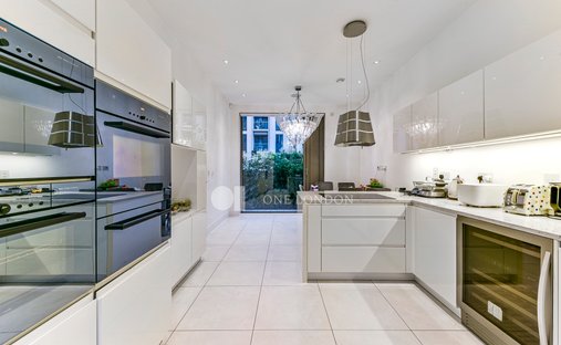 House in Ladbroke Grove, Kensington And Chelsea, England 1