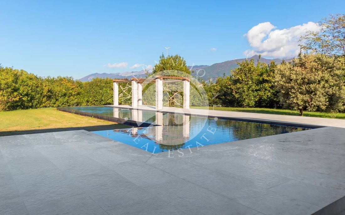 Villa in Center, Forte dei Marmi, Tuscany 3 - 16631634