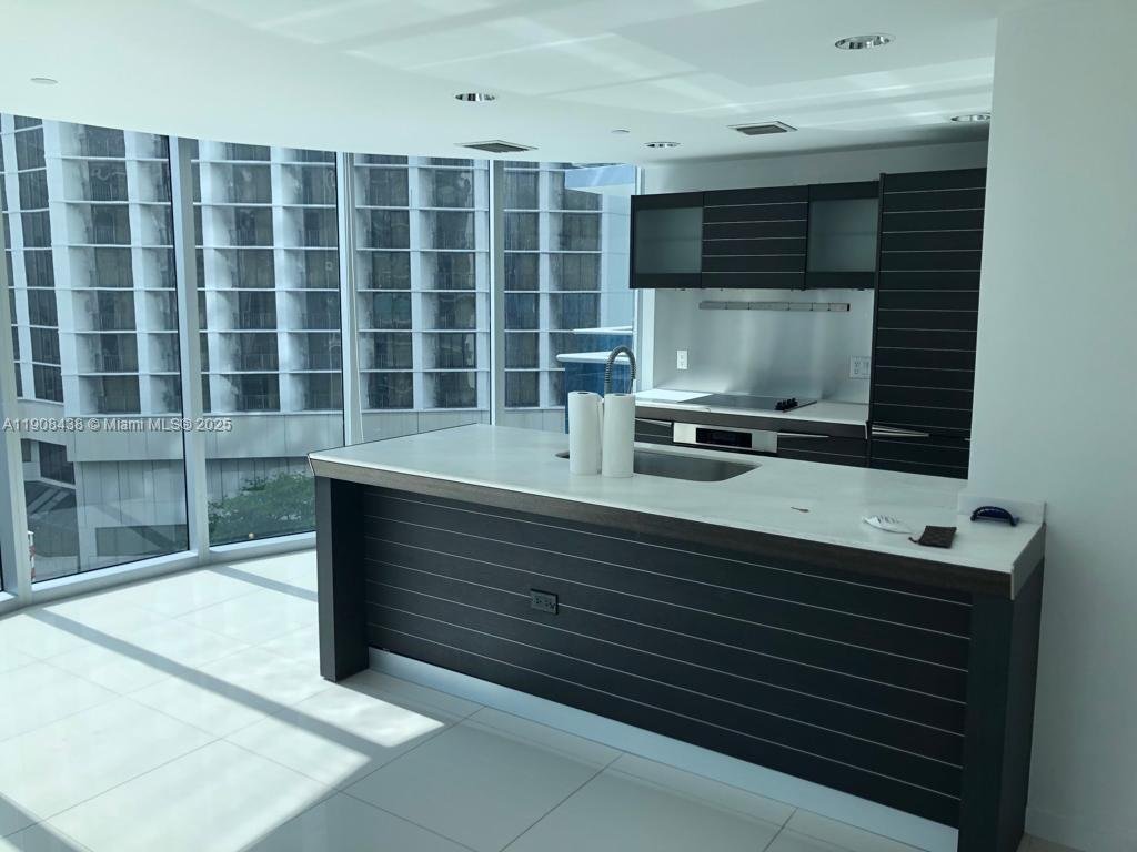 Condo in Miami, Florida, United States 5 - 16639288